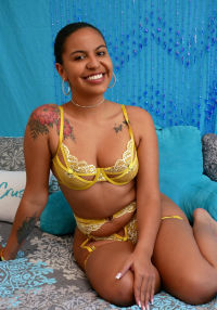 Alix Avery (she)
